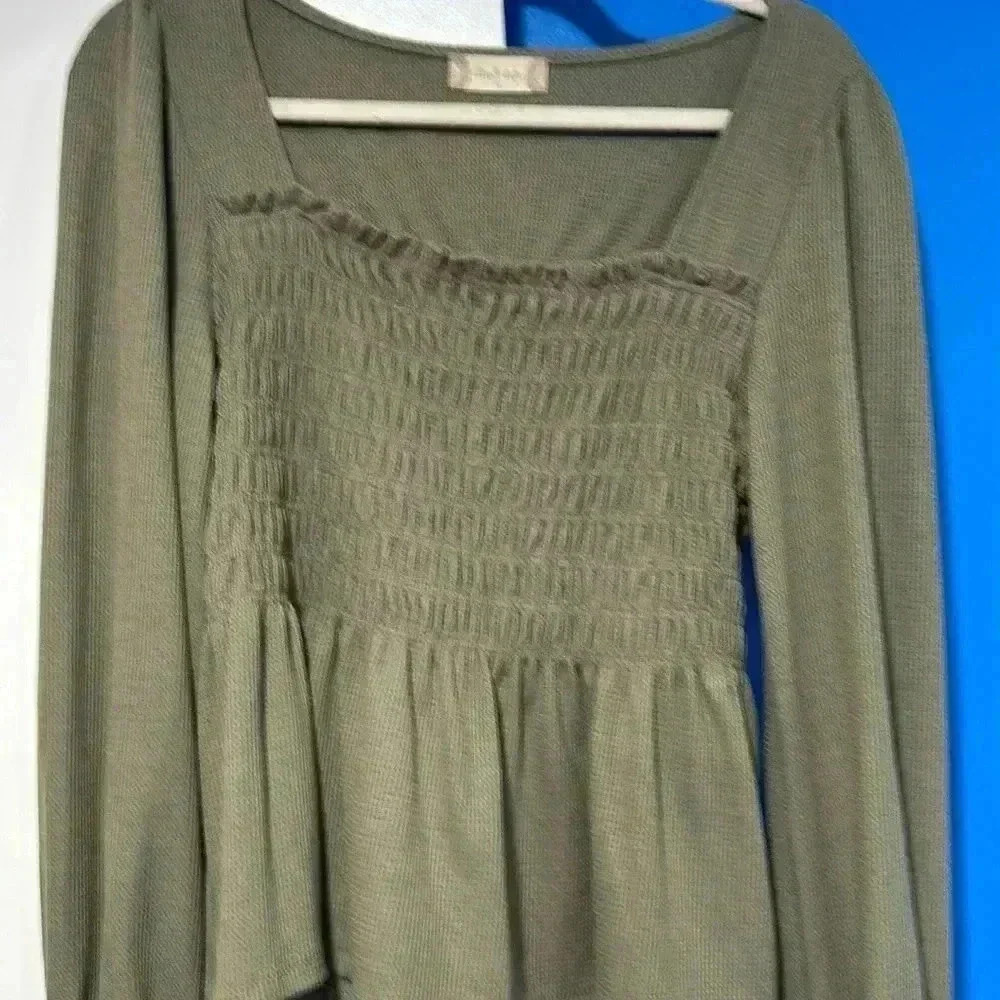 Mock top size medium sage green‎